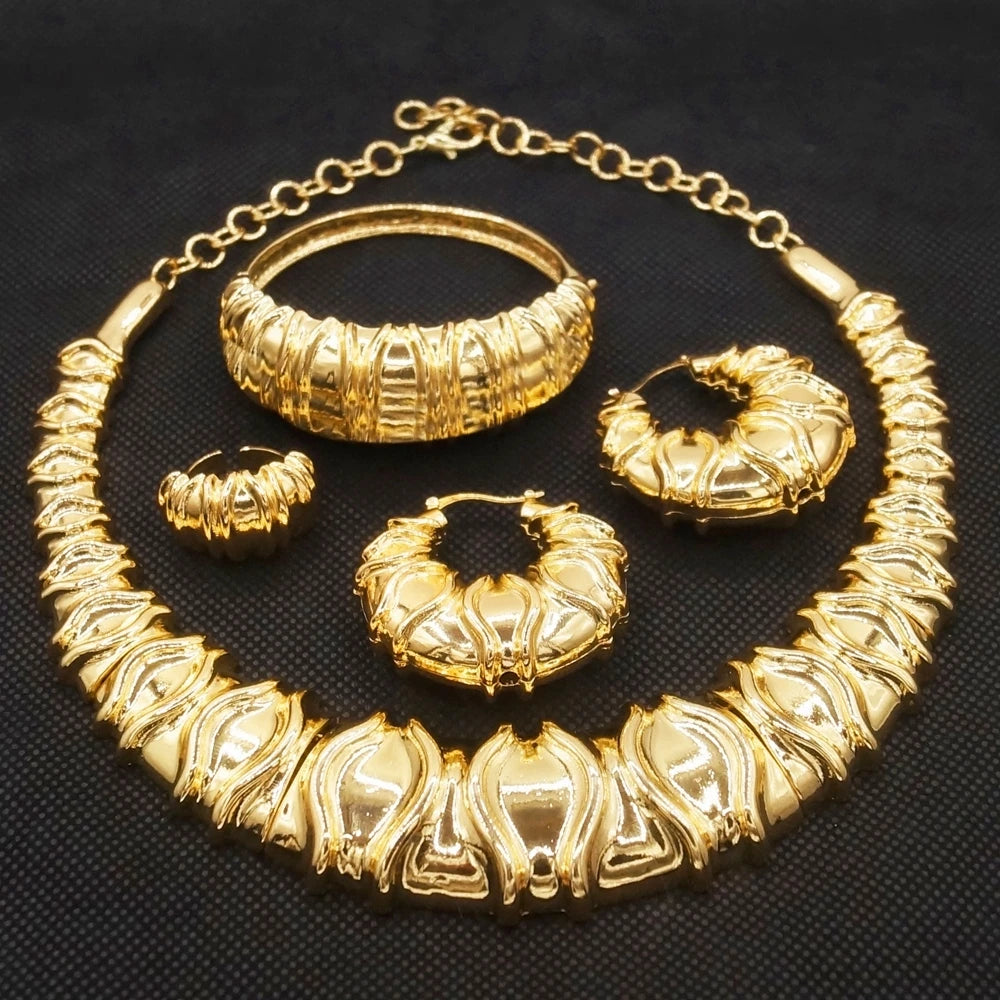 Necklace Set with Accessories